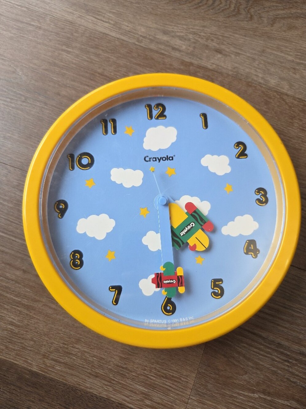Vintage Spartus 1991 Crayola Wall Clock Teacher Classroom Decor Clouds Rocket